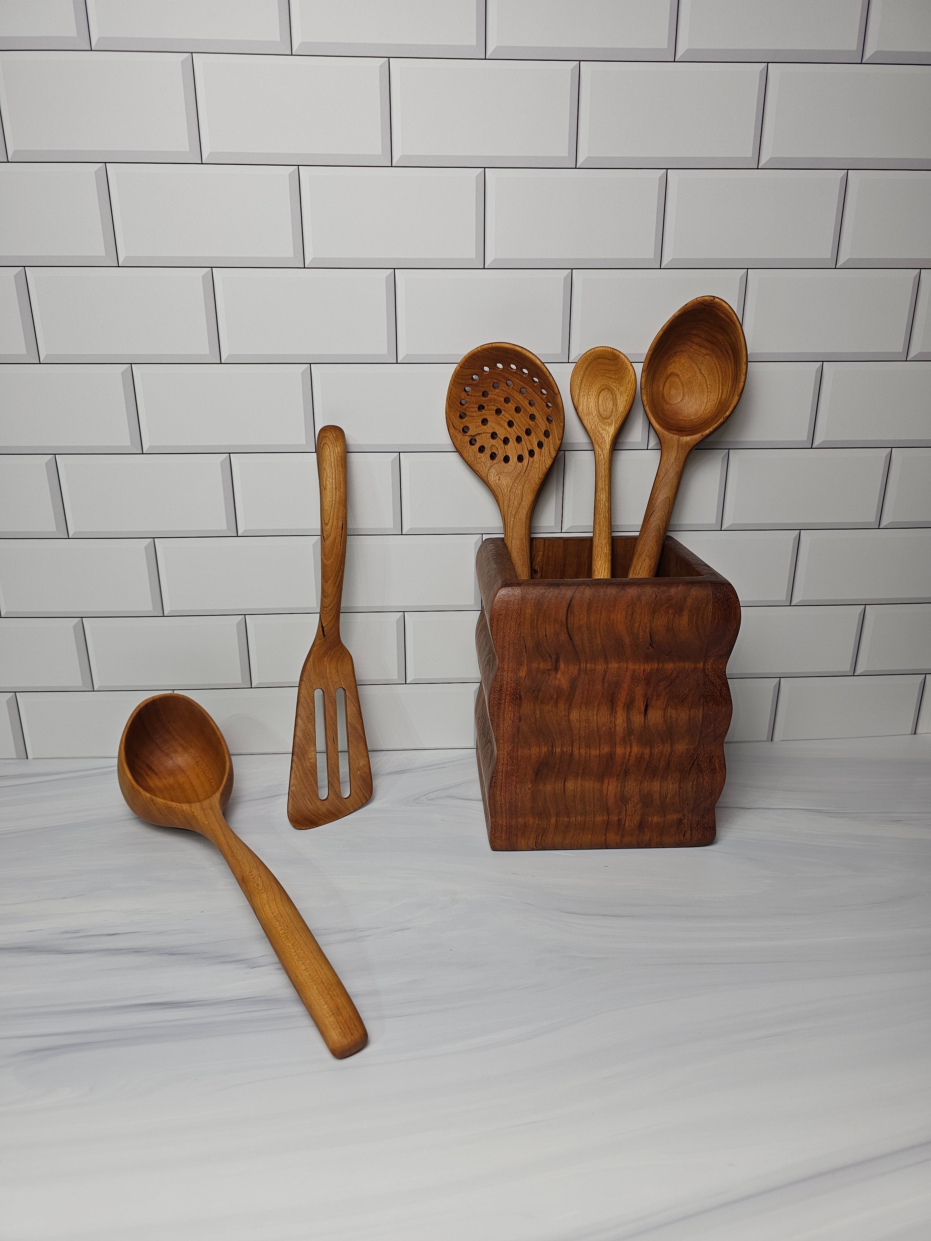 Wooden Kitchen Utensil Set – 5 PDF Woodworking Plans (Ladle, Spoons & Fish Spatula)